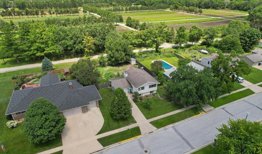 619 Crystal St, Ames, IA 50010 - 4 Beds, 2 Bath