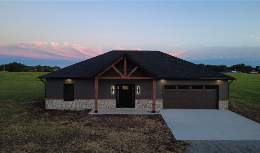 757 E 643 Ave, Arma, KS 66712 - 3 Beds, 2 Bath