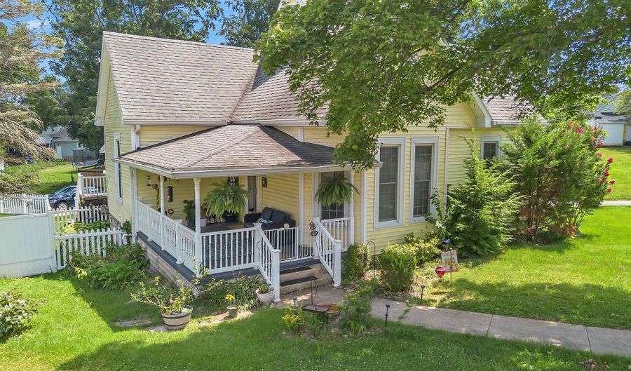 2112 Washington Ave, Bedford, IN 47421 - 3 Beds, 3 Bath