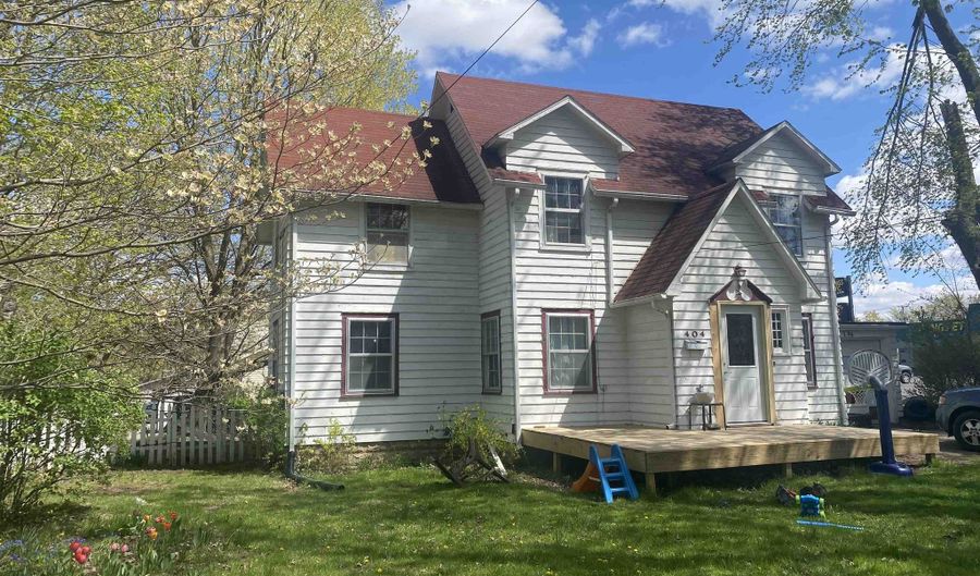 404 N Elizabeth St, Angola, IN 46703 - 4 Beds, 2 Bath