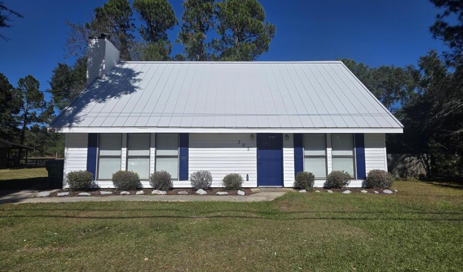 395 Felicity St, Bay St. Louis, MS 39520 - 4 Beds, 2 Bath