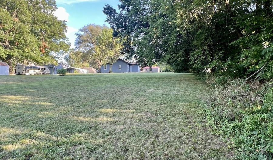 714 W Woodbine Rd, Ash Grove, MO 65604 - 2 Beds, 1 Bath