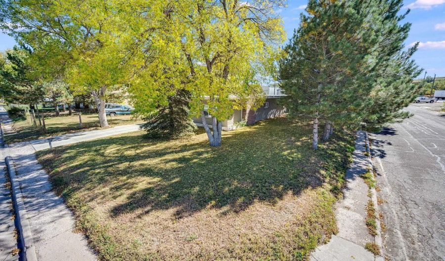 503 E 2ND St, Cheyenne, WY 82007 - 6 Beds, 3 Bath