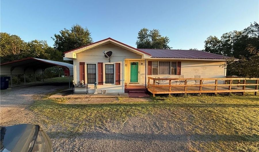 702 Main St, Atkins, AR 72823 - 3 Beds, 2 Bath