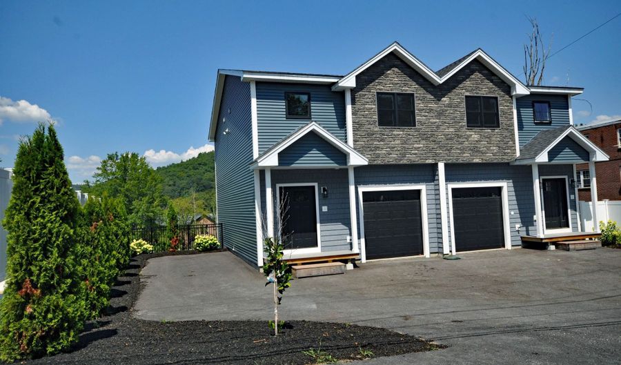 40 A Beech St A, Bristol, NH 03222 - 3 Beds, 3 Bath