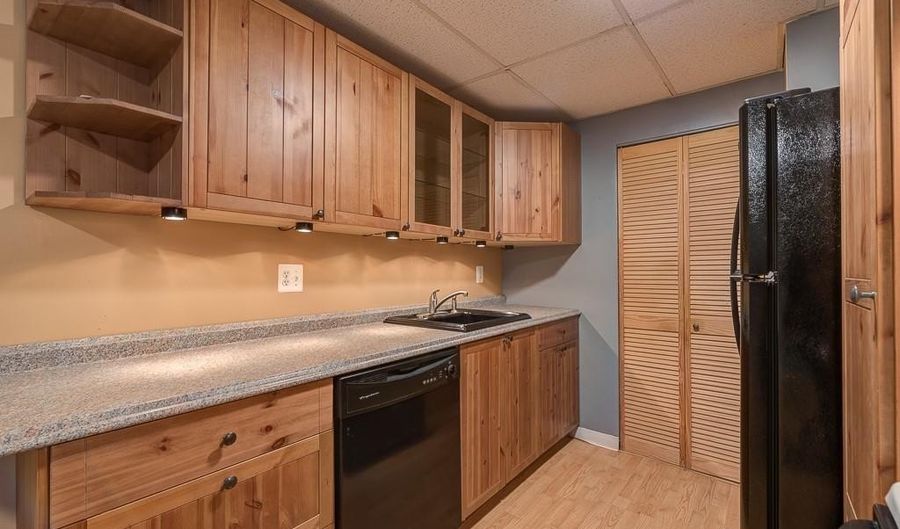 1560 Douglas Ave E58, North Providence, RI 02904 - 1 Beds, 1 Bath