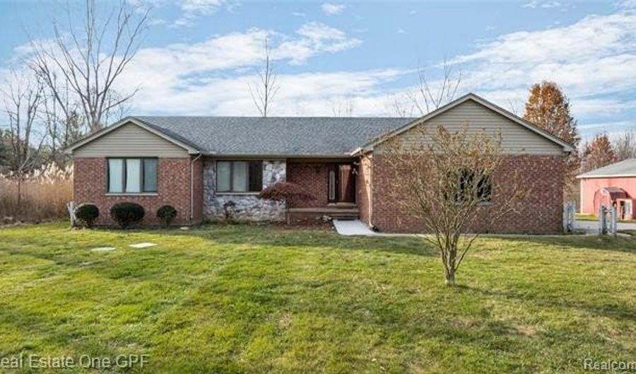 1135 Holmes Rd, Allenton, MI 48002 - 3 Beds, 2 Bath