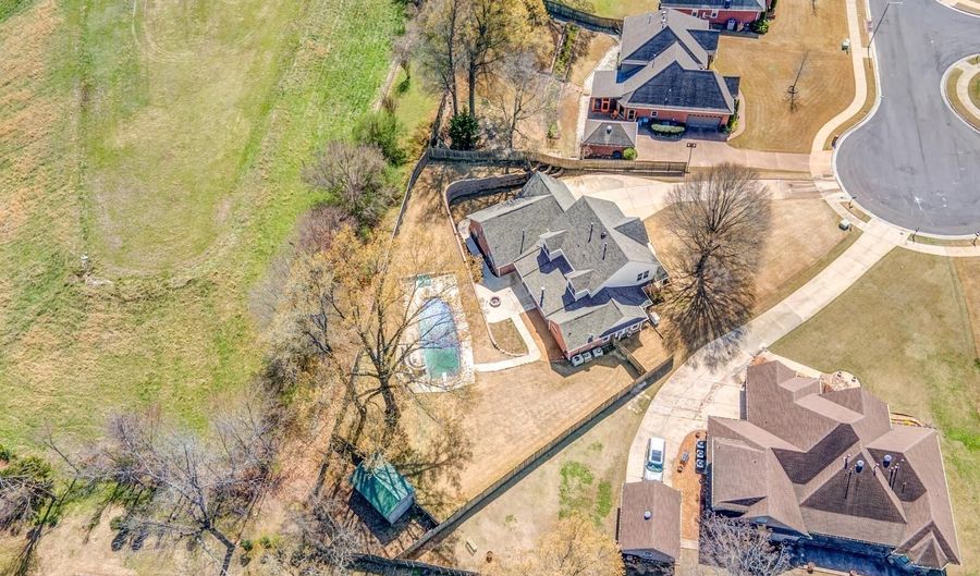 5960 ARLINGTON OAK Cv, Arlington, TN 38002 - 7 Beds, 6 Bath
