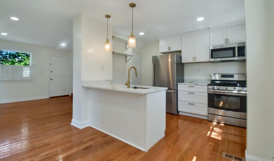4213 GORMAN St SE, Washington, DC 20019 - 2 Beds, 1 Bath