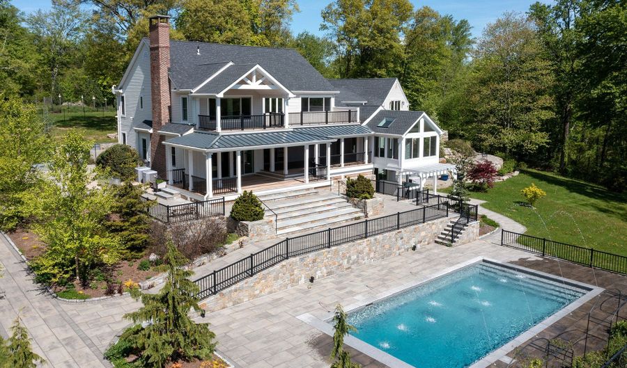 4 Sunrise Ln, Bridgewater, CT 06752 - 4 Beds, 6 Bath