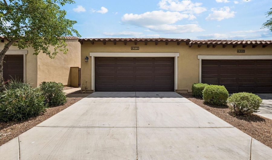 4312 N VERRADO Way, Buckeye, AZ 85396 - 2 Beds, 3 Bath