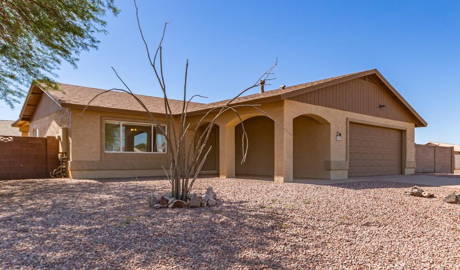 9163 W RAVEN Dr, Arizona City, AZ 85123 - 2 Beds, 2 Bath