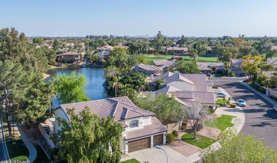 3201 S HORIZON Pl, Chandler, AZ 85248 - 4 Beds, 4 Bath
