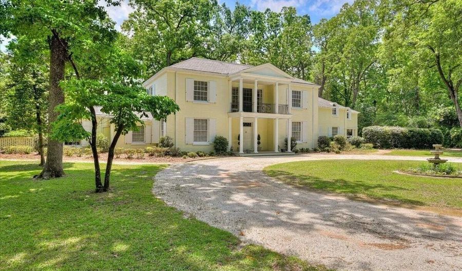 221 Surrey Cir, Aiken, SC 29801 - 5 Beds, 7 Bath