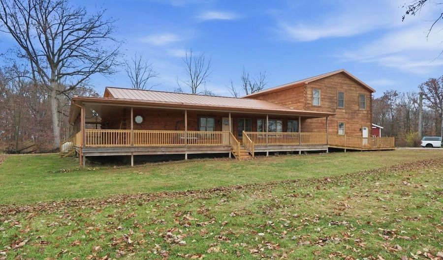 7020 E CR 581 N Rd, Albany, IN 47320 - 4 Beds, 4 Bath