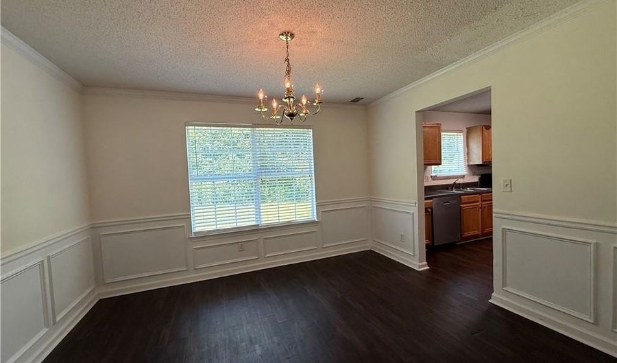 745 Knox Springs Rd, Austell, GA 30168 - 5 Beds, 3 Bath