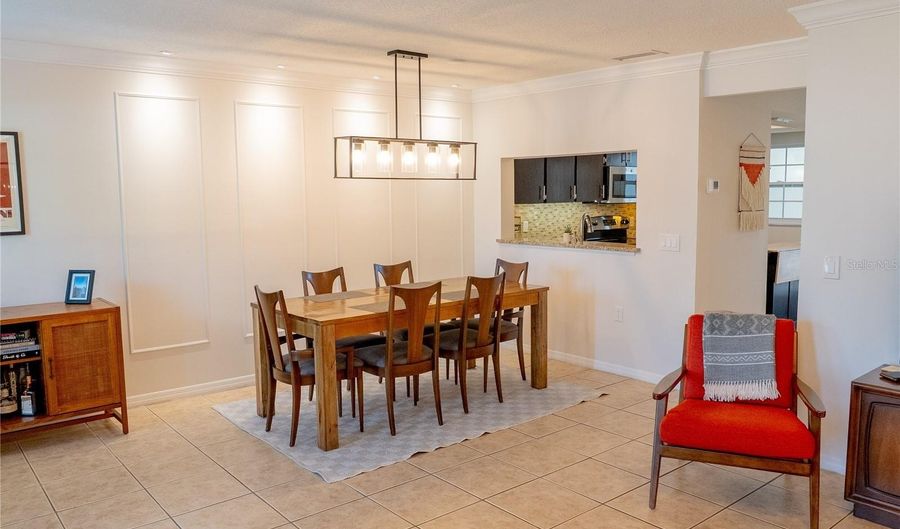 110 S PRIMROSE Dr, Orlando, FL 32803 - 2 Beds, 3 Bath