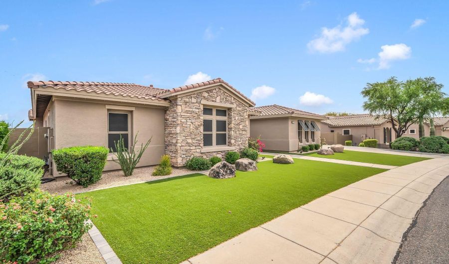 39721 N MAJESTY Trl, Anthem, AZ 85086 - 5 Beds, 4 Bath