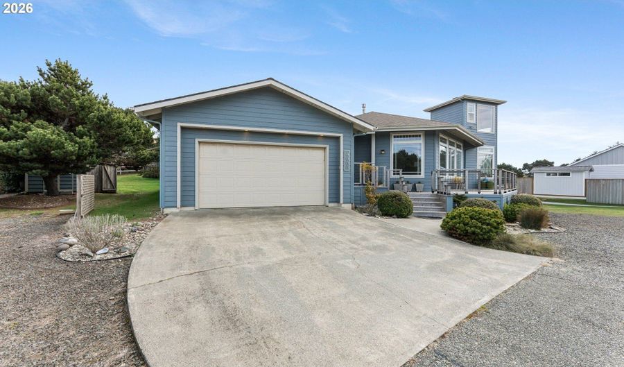 3868 GRANT Pl, Bandon, OR 97411 - 3 Beds, 2 Bath