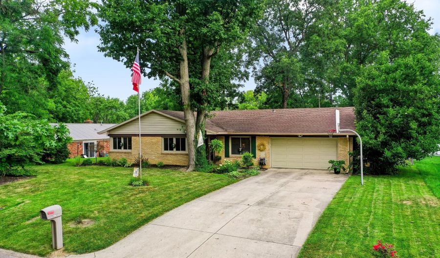 2812 Greenbriar Rd, Anderson, IN 46011 - 3 Beds, 2 Bath