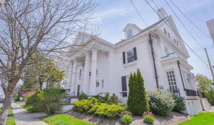 4700 Atlantic Ave, Atlantic City, NJ 08401 - 9 Beds, 7 Bath