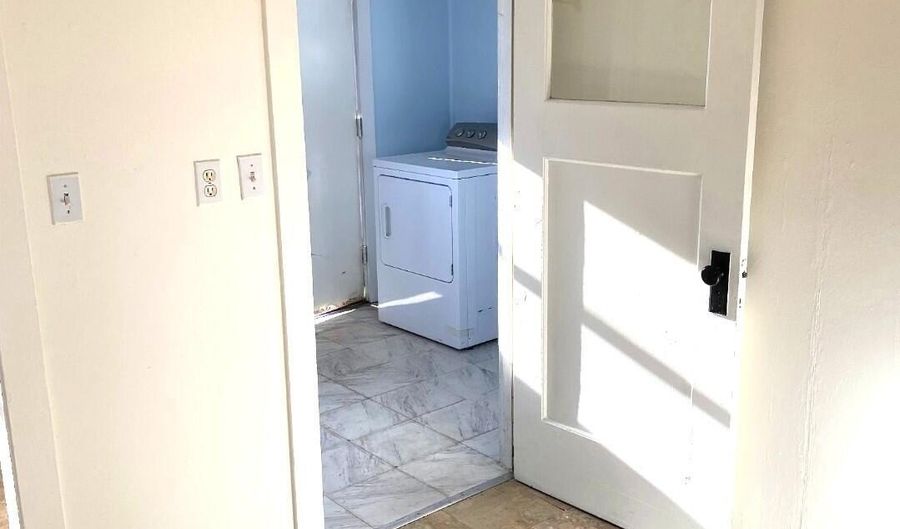 56 E 2nd St, Battle Mountain, NV 89820 - 2 Beds, 1 Bath