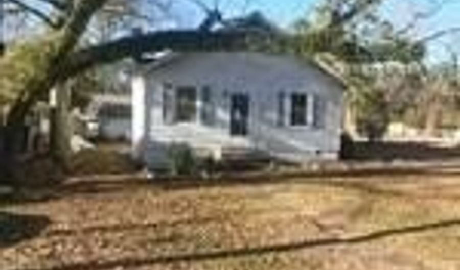 155 6th St, Alexander City, AL 35010 - 2 Beds, 1 Bath