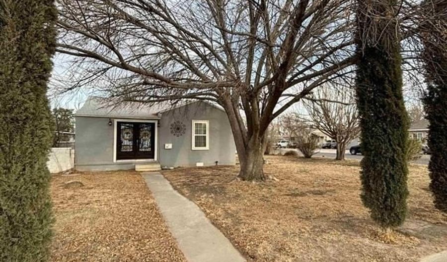 414 S Mesa, Carlsbad, NM 88220 - 0 Beds, 0 Bath
