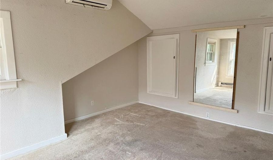 115 N 2nd Ave, Albert Lea, MN 56007 - 3 Beds, 2 Bath