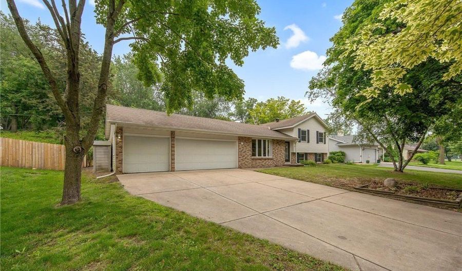 14136 Germane Ave, Apple Valley, MN 55124 - 3 Beds, 2 Bath