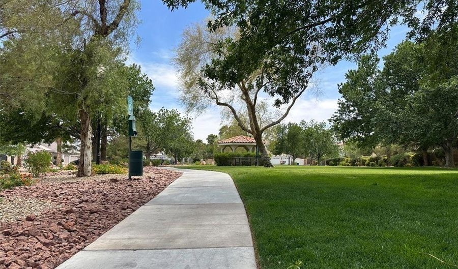 7310 Heggie Ave, Las Vegas, NV 89131 - 5 Beds, 5 Bath