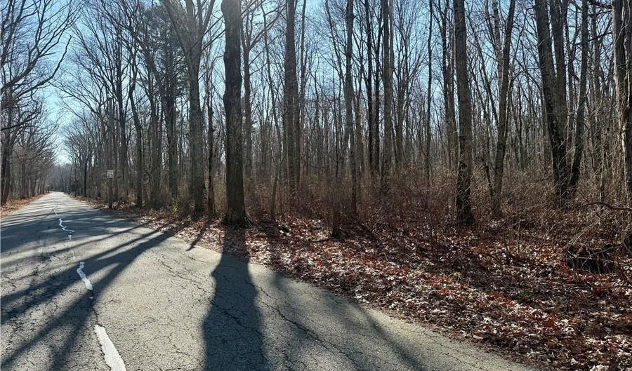 huntinghouse Road, Glocester, RI 02857 - 0 Beds, 0 Bath