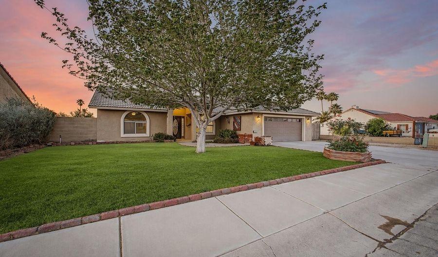 10048 W SAN LAZARO Dr, Arizona City, AZ 85123 - 3 Beds, 2 Bath