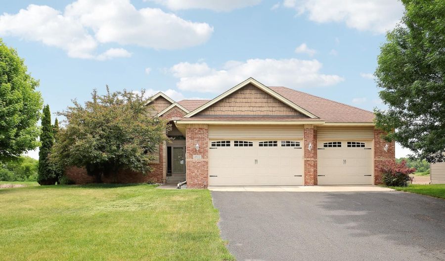 4972 Kassel Ave NE, Albertville, MN 55301 - 5 Beds, 3 Bath