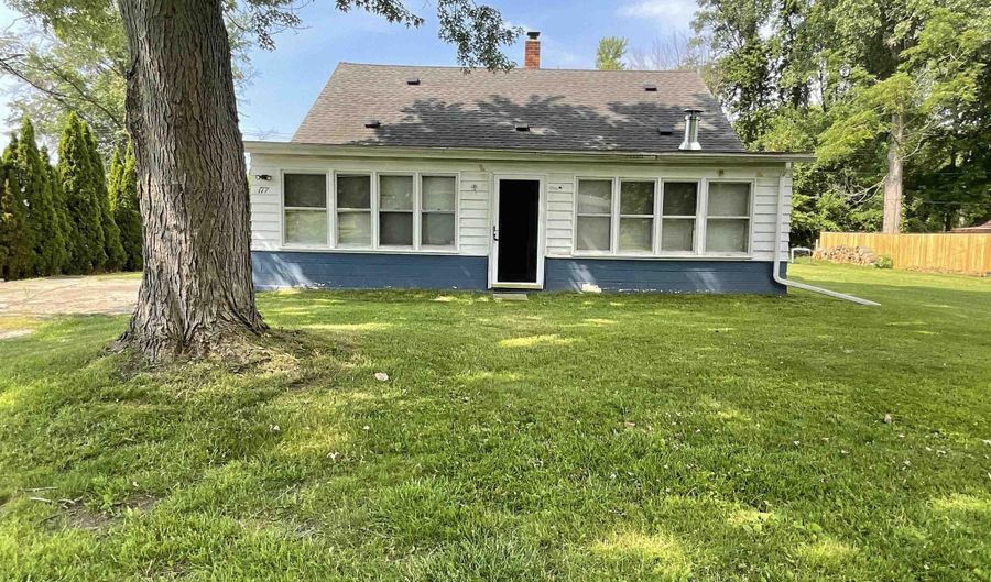 177 Williams St, Algonac, MI 48028 - 4 Beds, 1 Bath