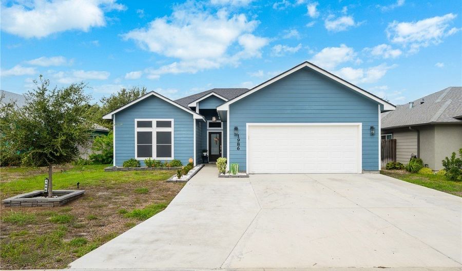 1986 Admiral, Aransas Pass, TX 78336 - 4 Beds, 2 Bath