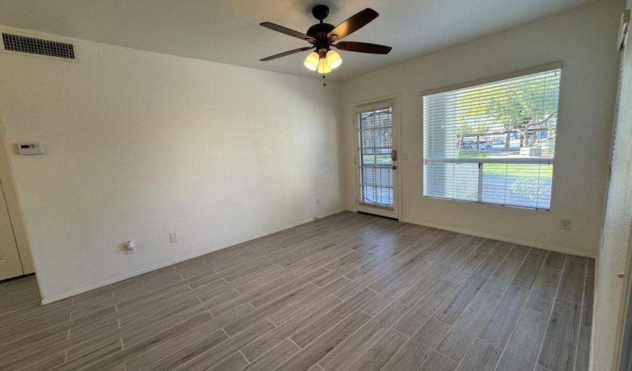 1825 W RAY Rd 1083, Chandler, AZ 85224 - 1 Beds, 1 Bath