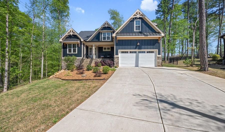 104 Blue Finch Ct, Youngsville, NC 27596 - 4 Beds, 3 Bath