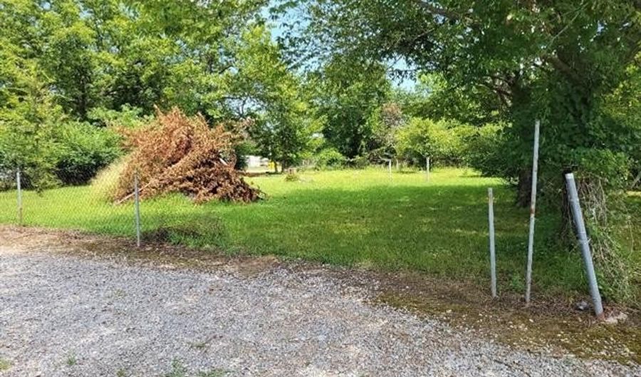 525 SW 3rd St, Krebs, OK 74501 - 3 Beds, 2 Bath