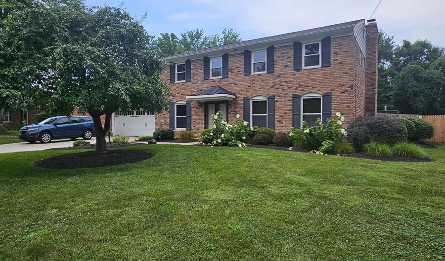 7876 Ayerdayl Dr, Anderson Twp., OH 45255 - 4 Beds, 3 Bath