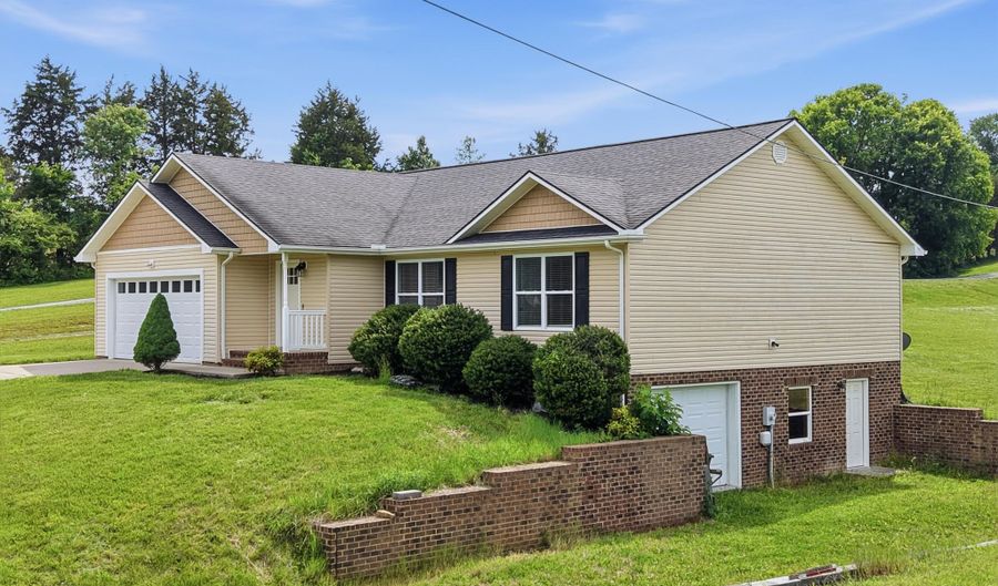 520 Calico Rd, Afton, TN 37616 - 3 Beds, 2 Bath