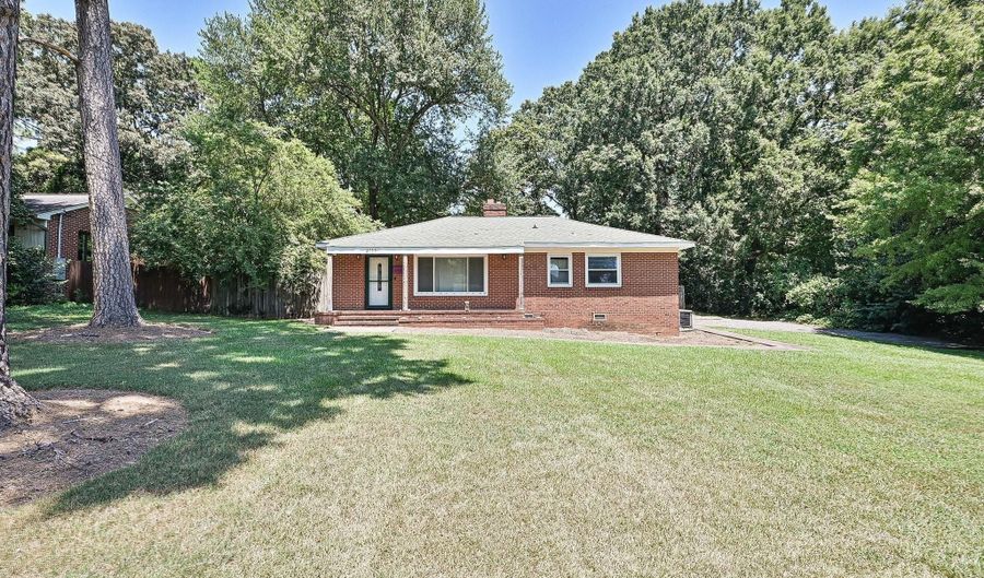 2733 Palm Ave, Charlotte, NC 28205 - 2 Beds, 1 Bath