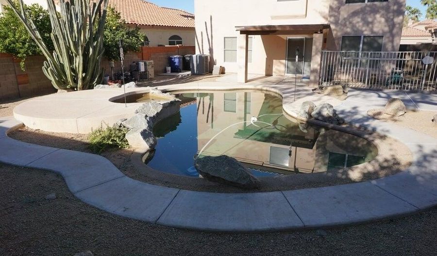 4591 W OAKLAND St, Chandler, AZ 85226 - 4 Beds, 2 Bath