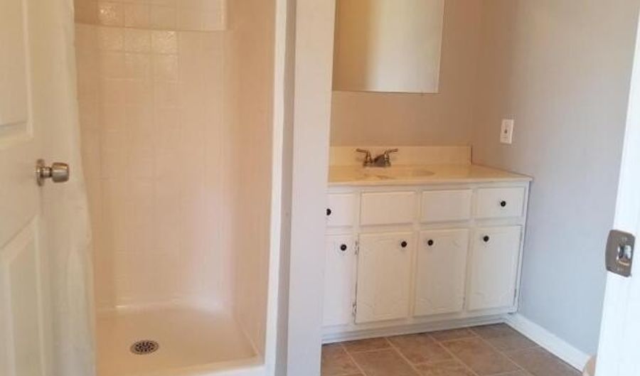 11244 N Tennessee HWY 54, Bells, TN 38006 - 3 Beds, 2 Bath