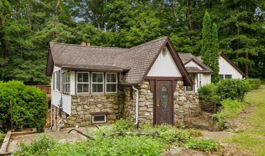 211 Wawayanda Rd, Alloway, NJ 07422 - 2 Beds, 2 Bath