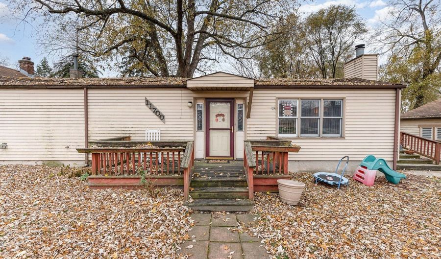 11700 S Springfield Ave, Alsip, IL 60803 - 3 Beds, 2 Bath