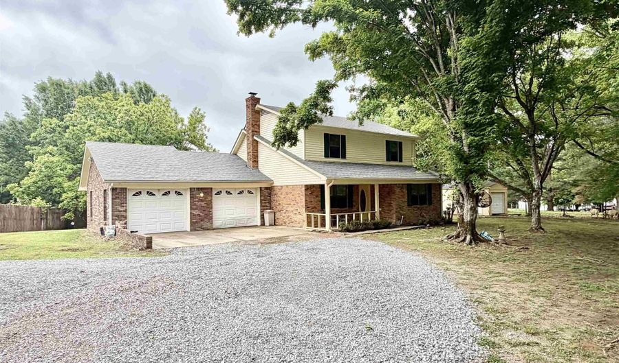2006 MAPLE Dr, Atoka, TN 38004 - 3 Beds, 2 Bath