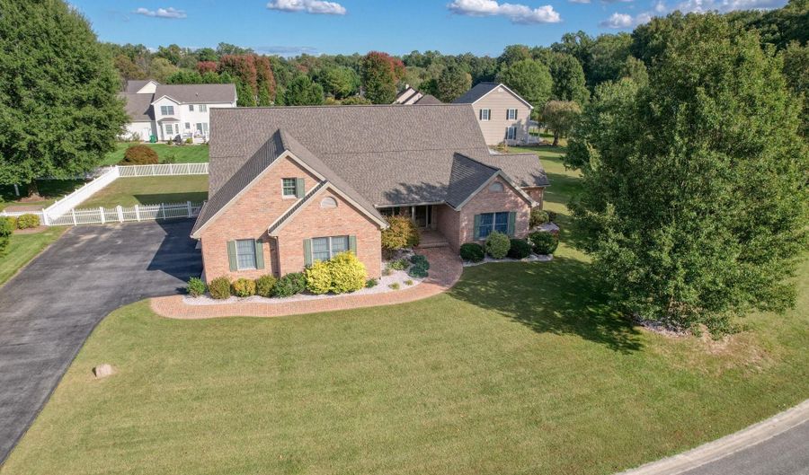 205 SCARLET Cir, Dover, DE 19904 - 4 Beds, 6 Bath