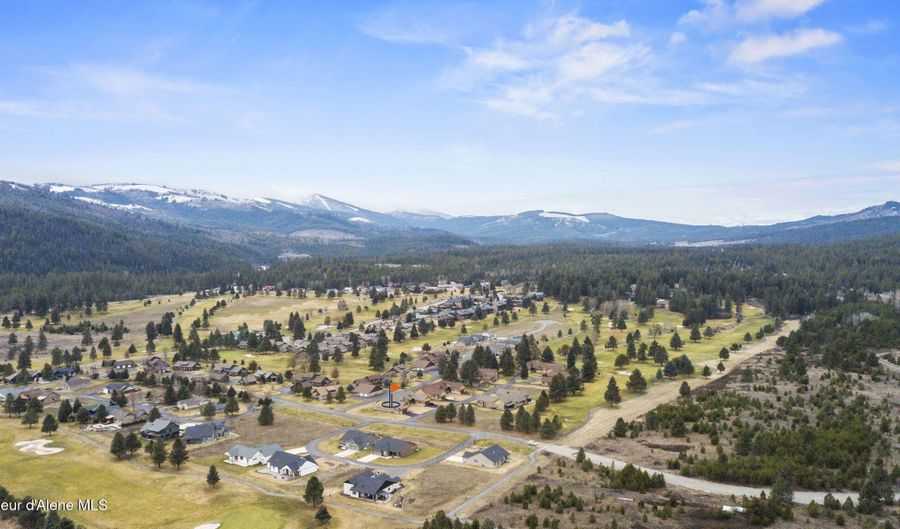 10 Bellflower Ct, Blanchard, ID 83804 - 3 Beds, 3 Bath