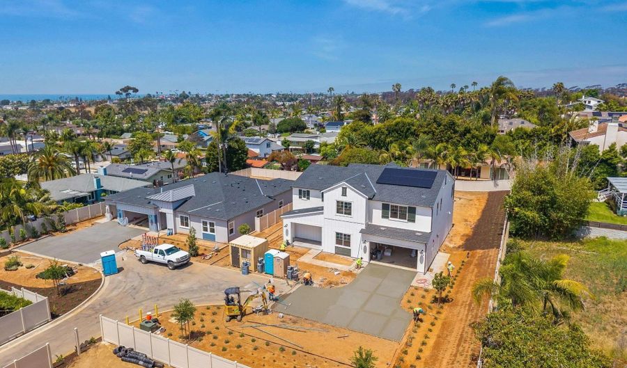 1716 California St, Oceanside, CA 92054 - 5 Beds, 5 Bath